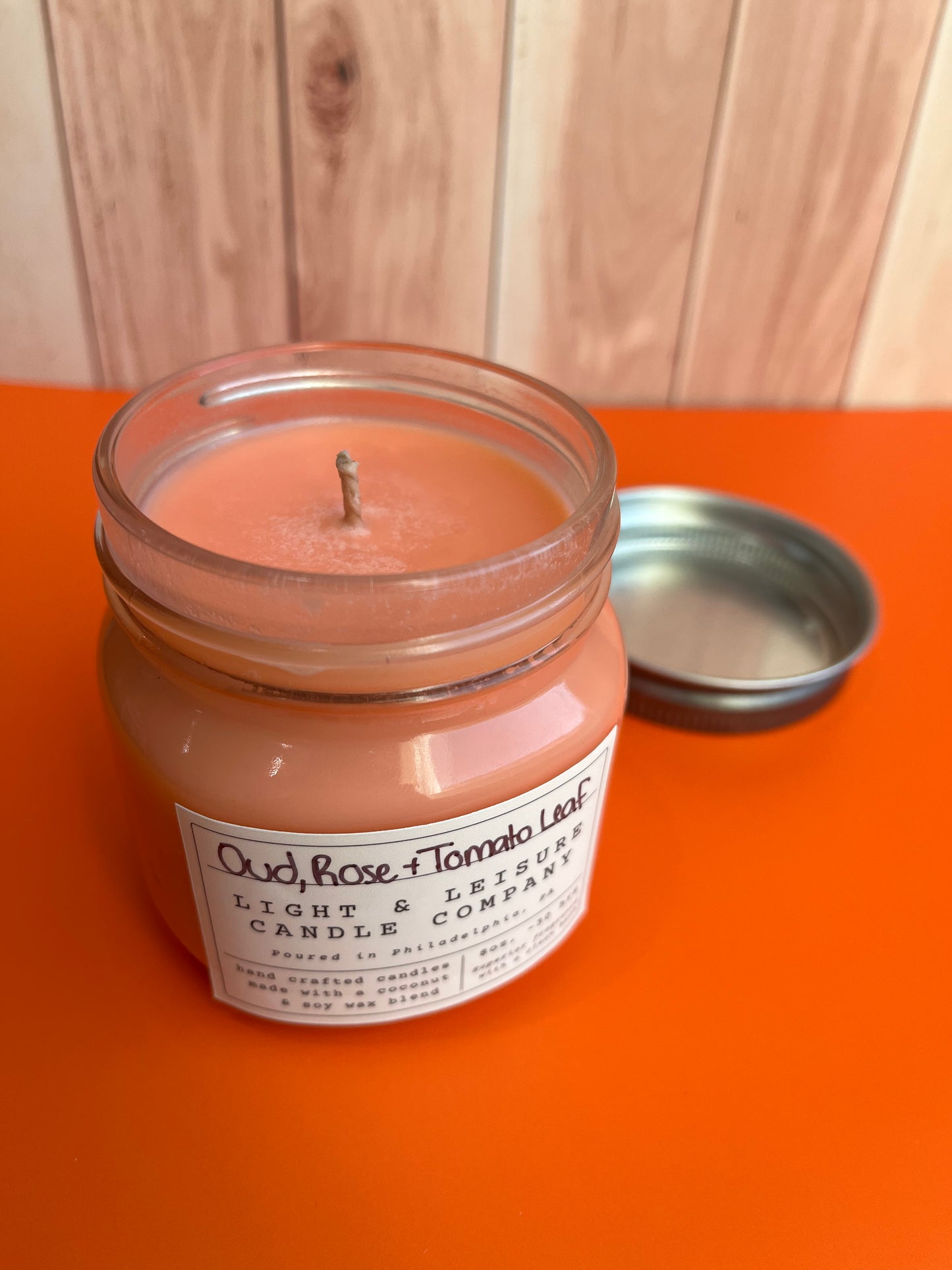 Oud, Rose, and Tomato Leaf - 8oz candle